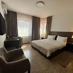 Hotel Divan