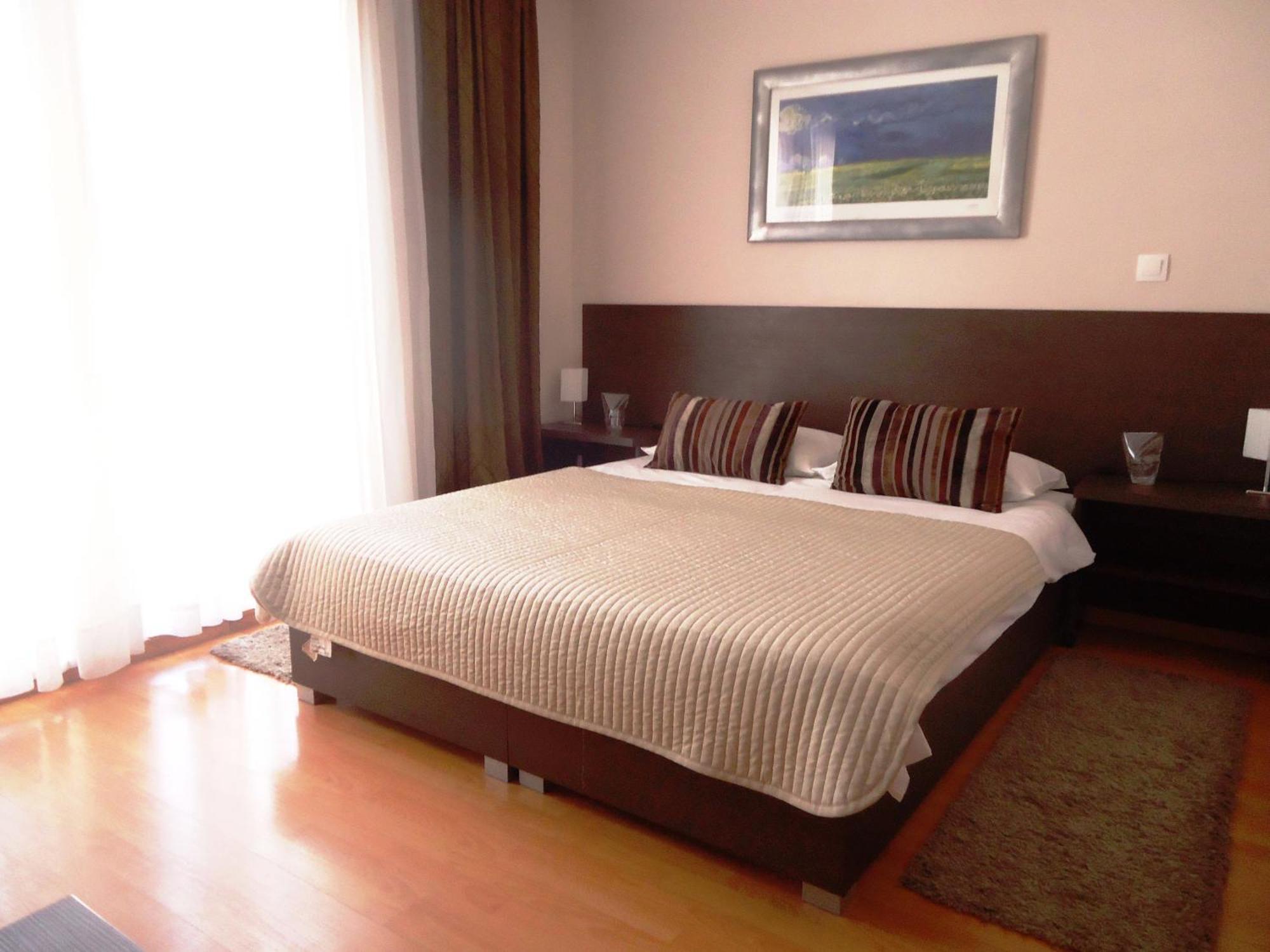 Divan Hotel 3*