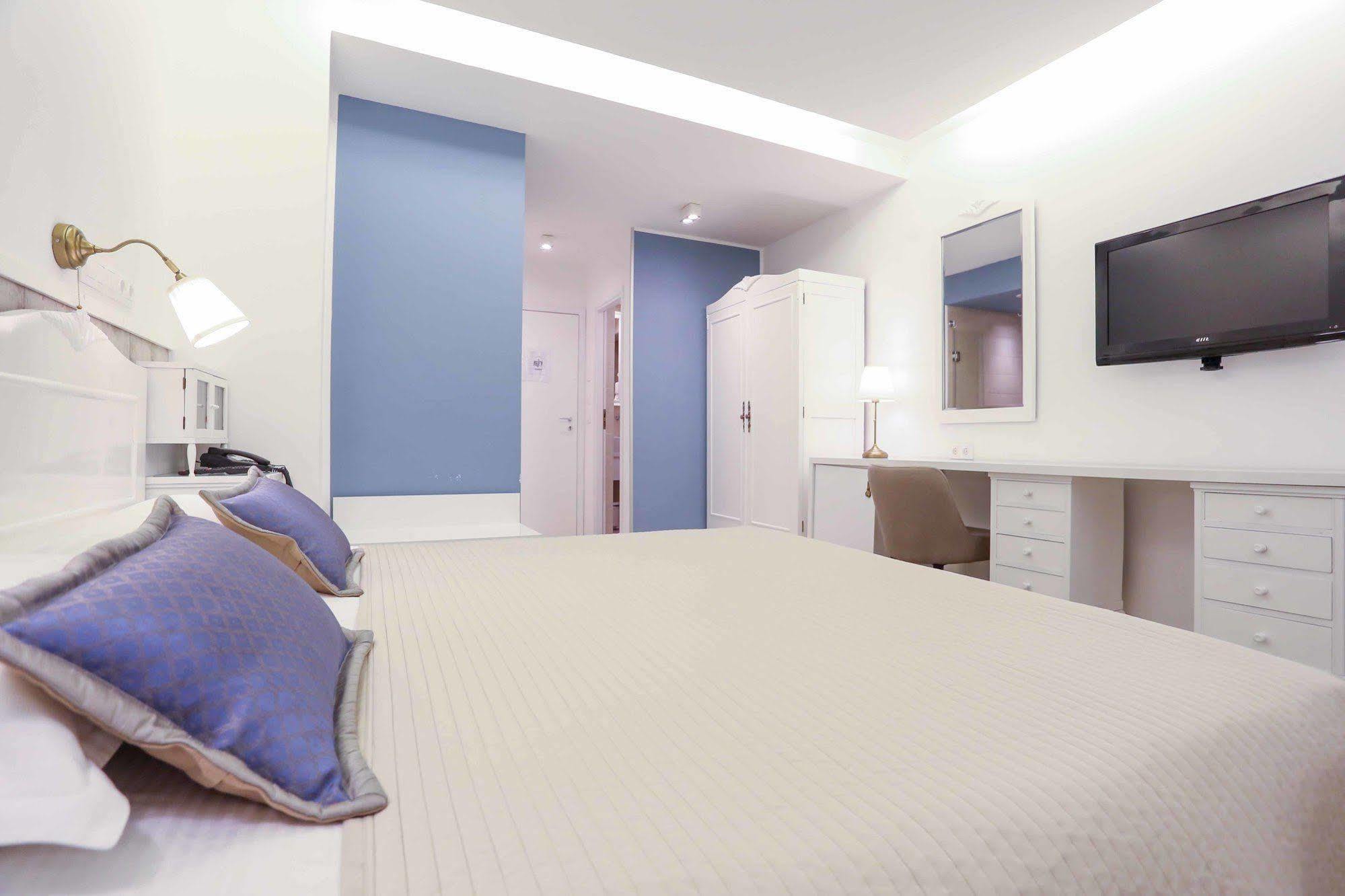 Hotel Divan 3*